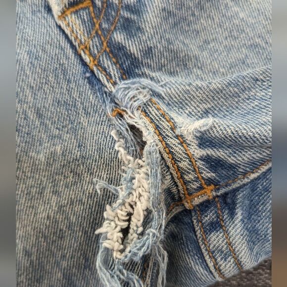 Levi's 501 Distressed Cut Off Shorts Size 30 #408 - Picture 9 of 10